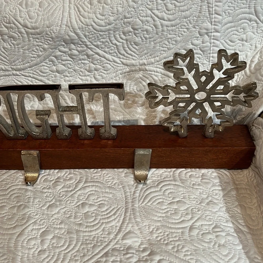 Merry & Bright stocking‎ holder